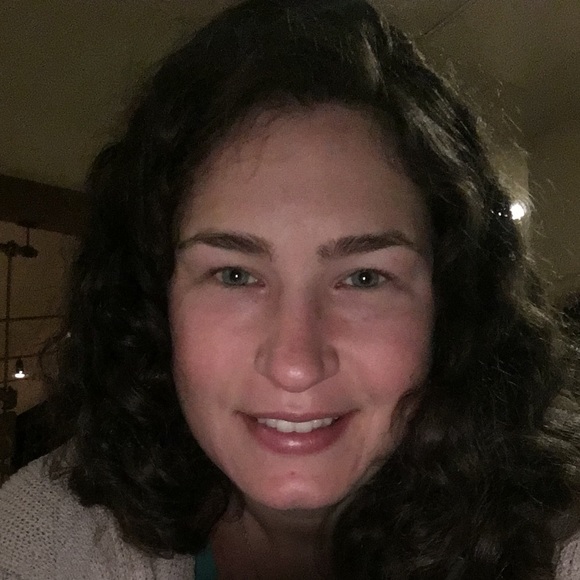 Meet your Posher, Valerie - Picture 1 of 1